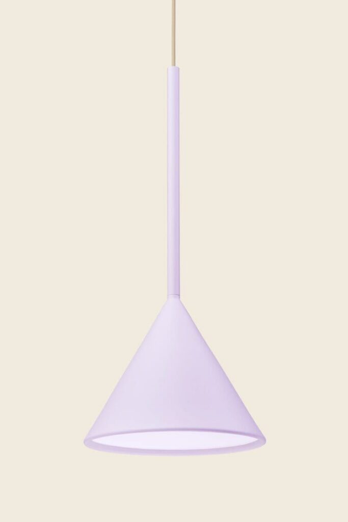 Lampa wisząca Figura Cone ⏀20 cm liliowa Schneid Studio – Lampy wiszące | bihome.pl